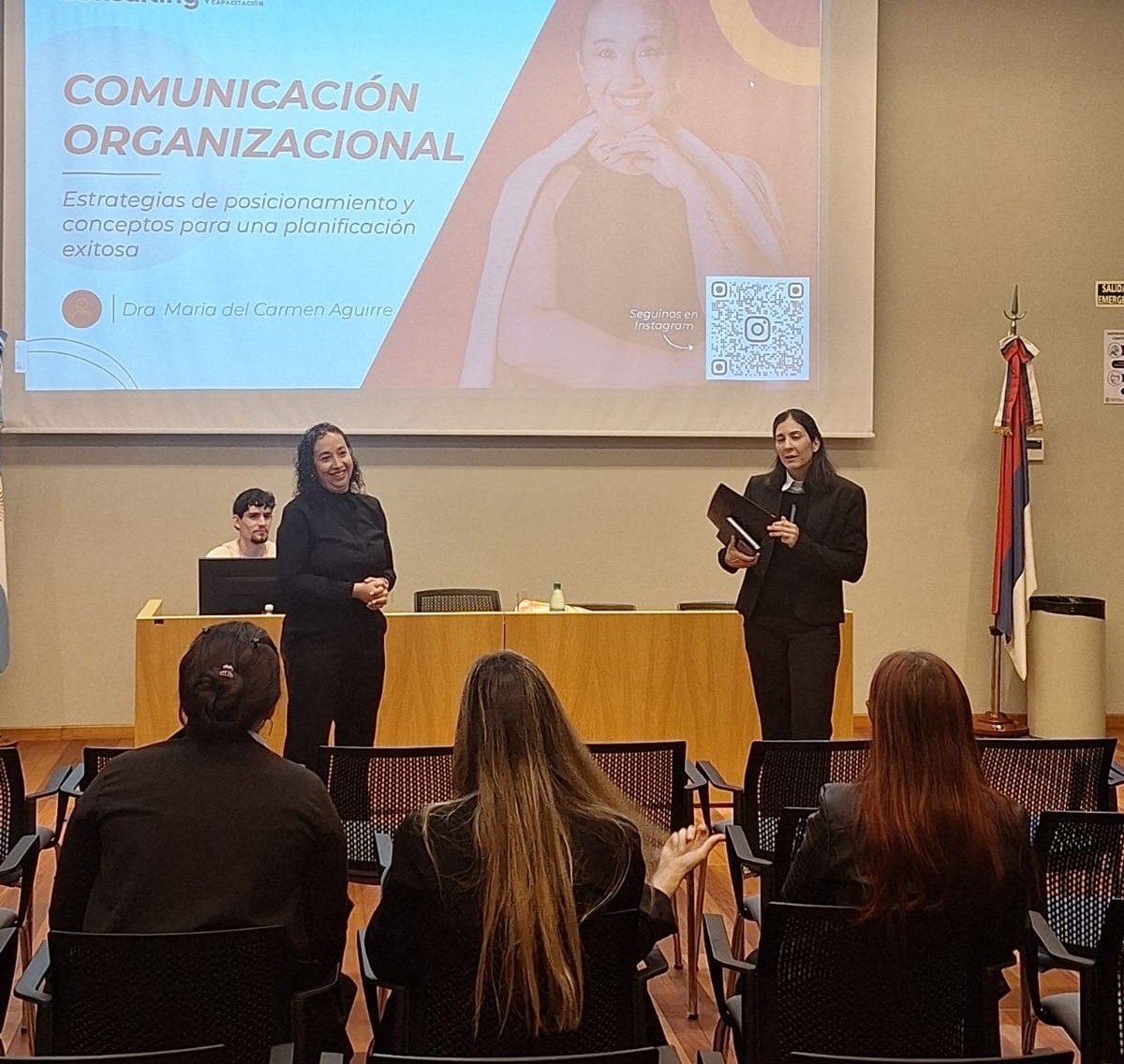 Agentes del Tribunal de Cuentas se capacitaron en herramientas de comunicación
